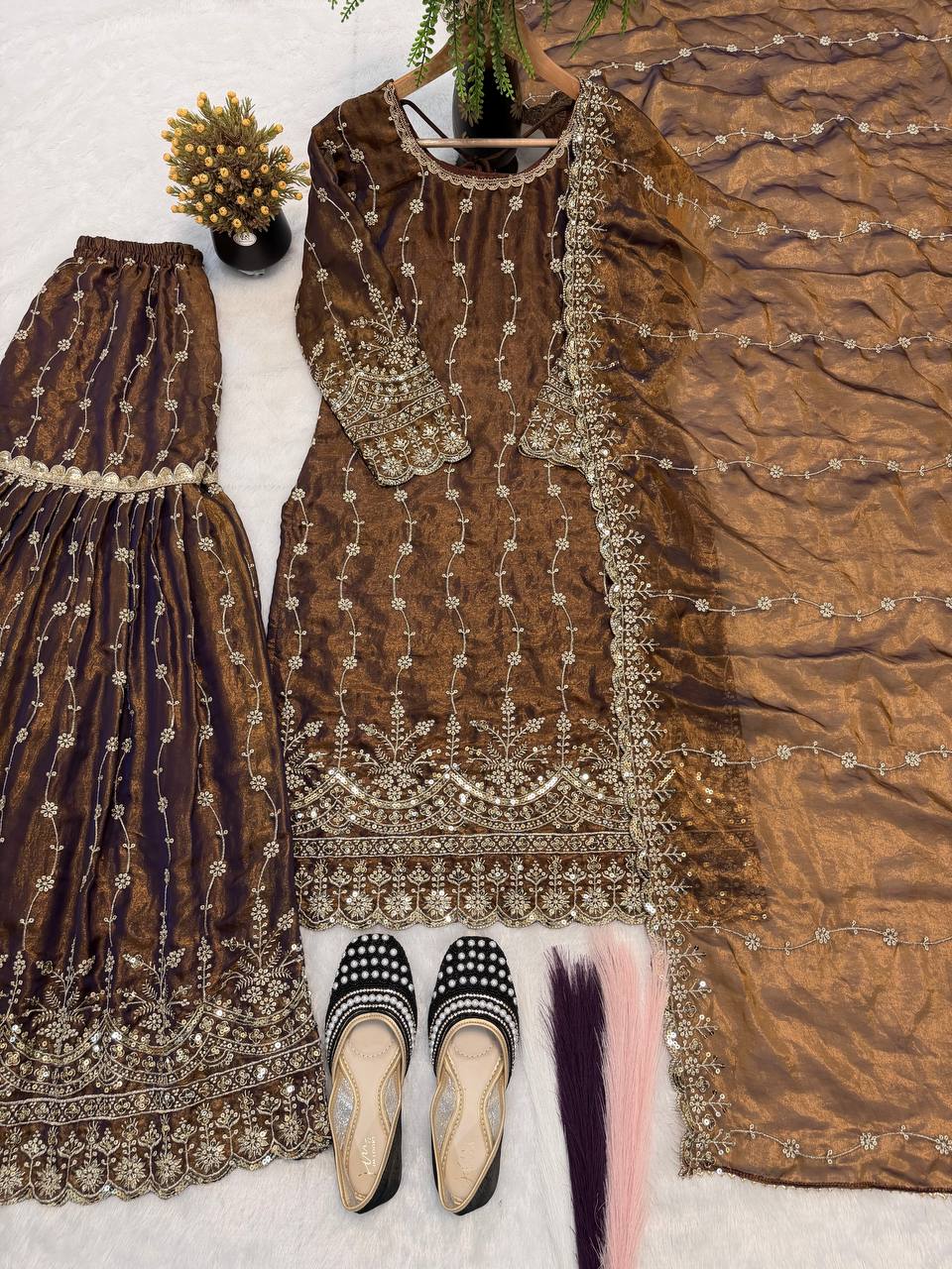 Deep Mocha Heritage Silhouette